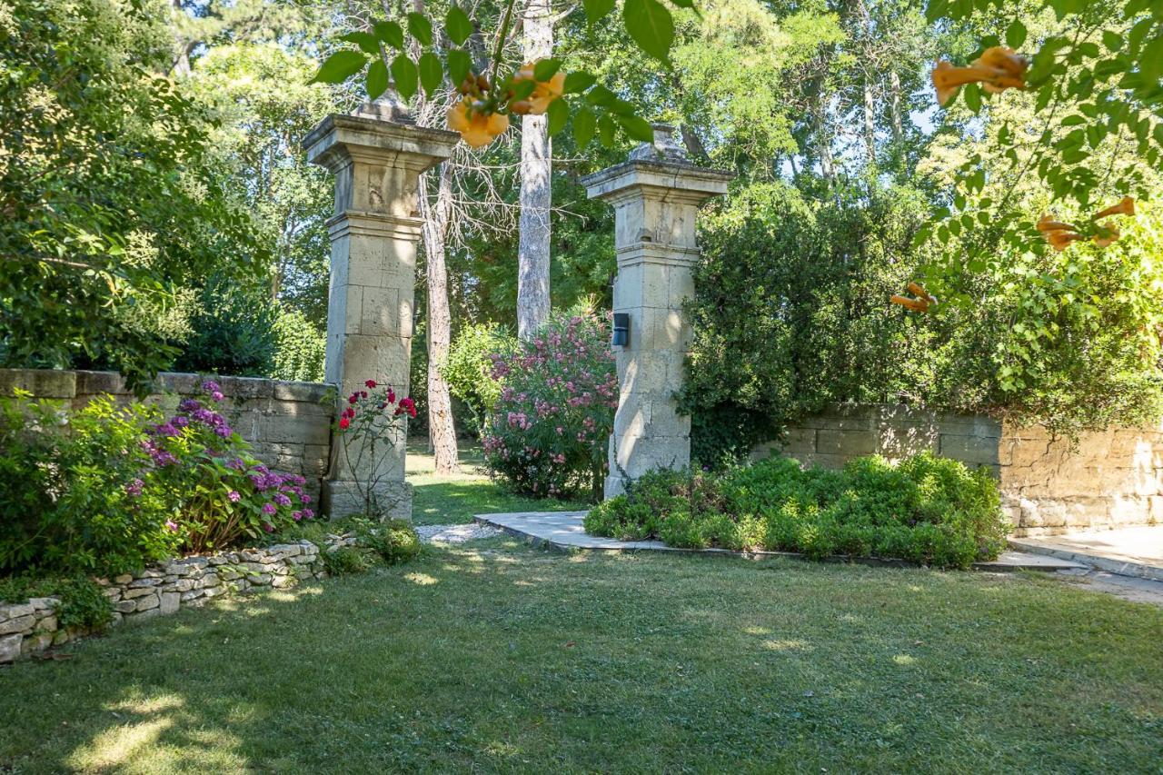 Mas De Capelou Bed and Breakfast Avignon Eksteriør billede